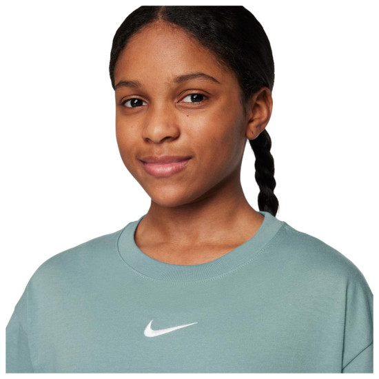 Nike Παιδική κοντομάνικη μπλούζα Sportswear Essential Tee Nike Παιδική κοντομάνικη μπλούζα Sportswear Essential Tee